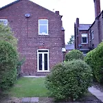 Hollybank House