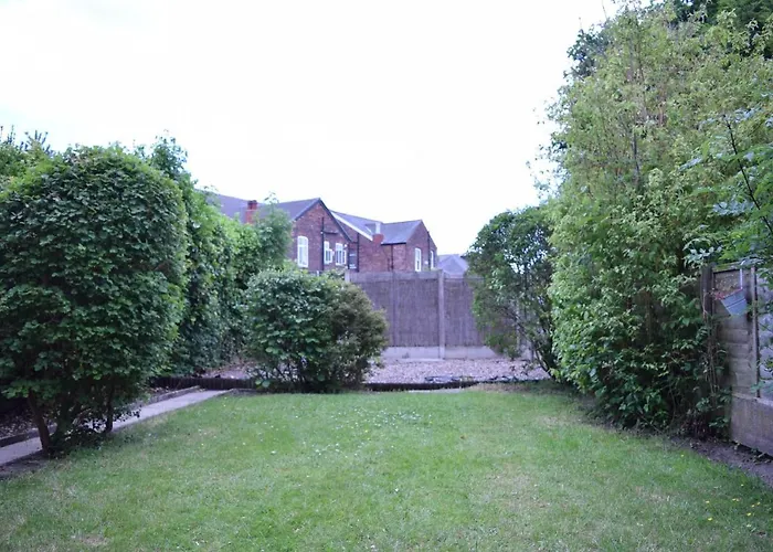 Hollybank House