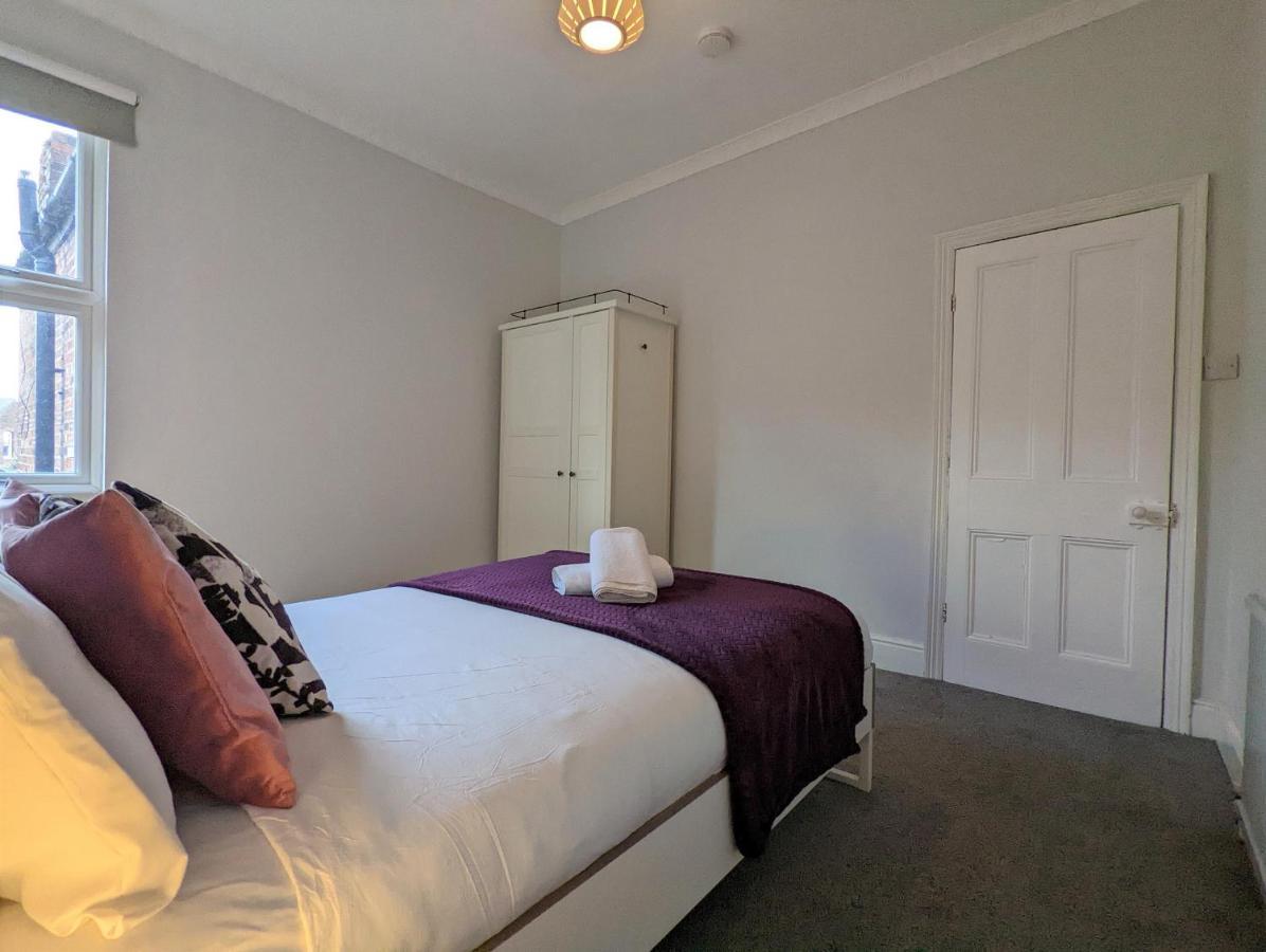 Holiday home Hollybank House Manchester