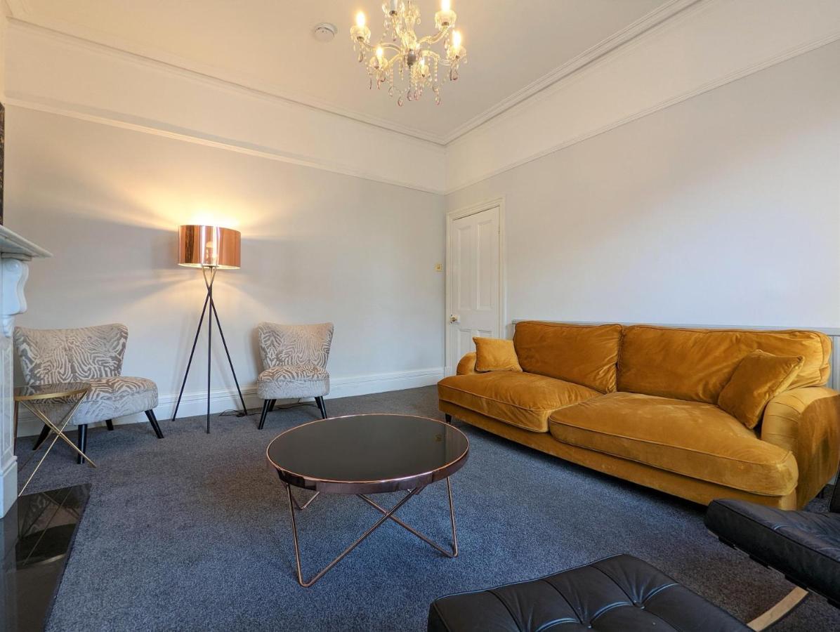 Holiday home Hollybank House Manchester