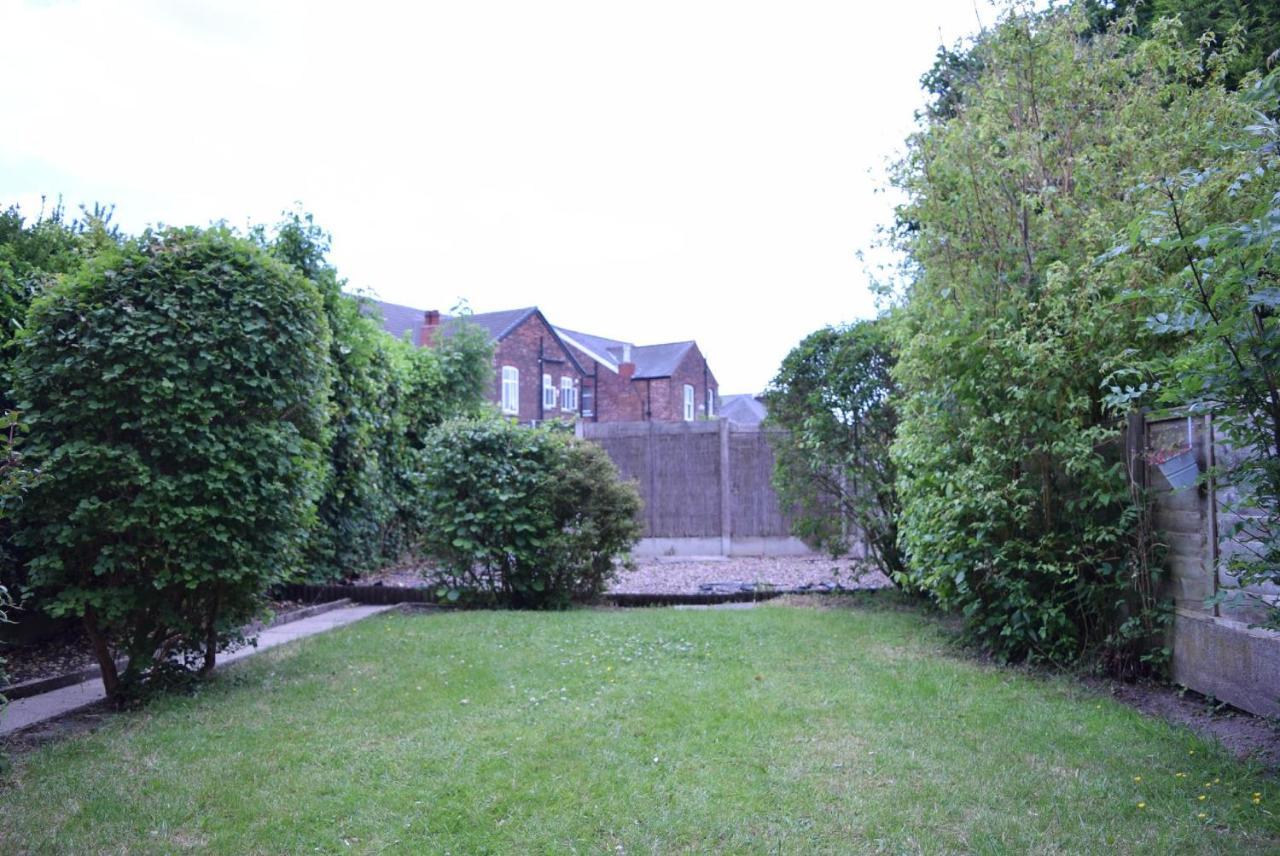 Hollybank House *